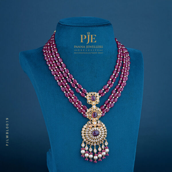 BEADS LONG NECKLACE
