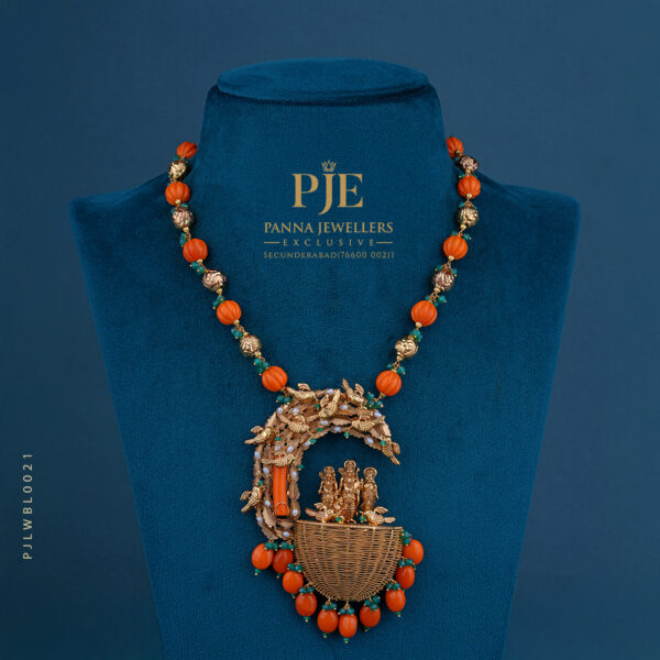 BEADS LONG NECKLACE