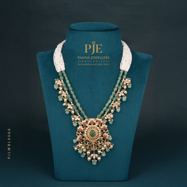 BEADS LONG NECKLACE