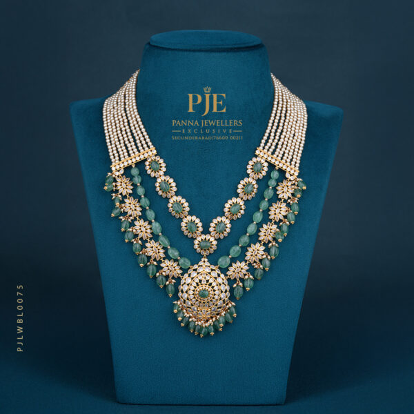 BEADS LONG NECKLACE