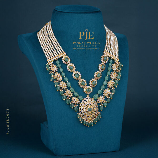 BEADS LONG NECKLACE