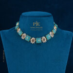 PEARLS SHORT NECKLACE