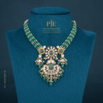 PEARLS SHORT NECKLACE