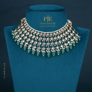 PEARLS SHORT NECKLACE