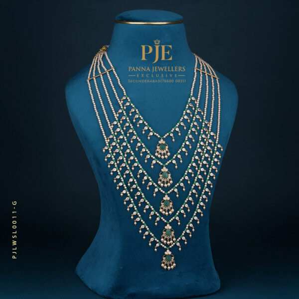 PEARLS SATHLADA NECKLACE