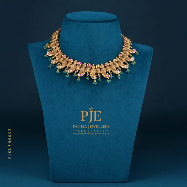 KUNDAN SHORT NECKLACE