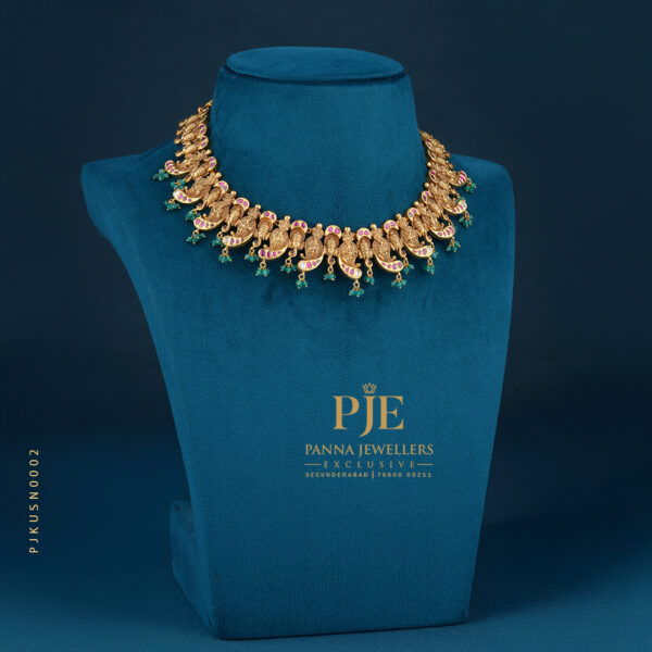 KUNDAN SHORT NECKLACE