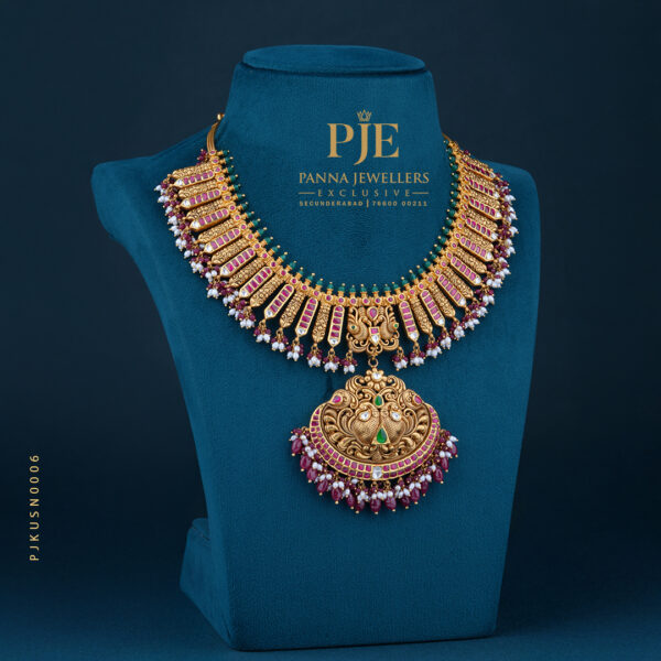 KUNDAN SHORT NECKLACE
