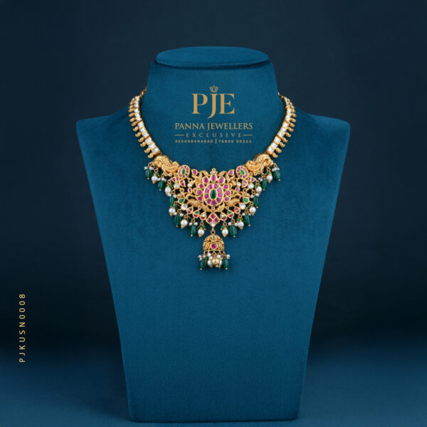 KUNDAN SHORT NECKLACE