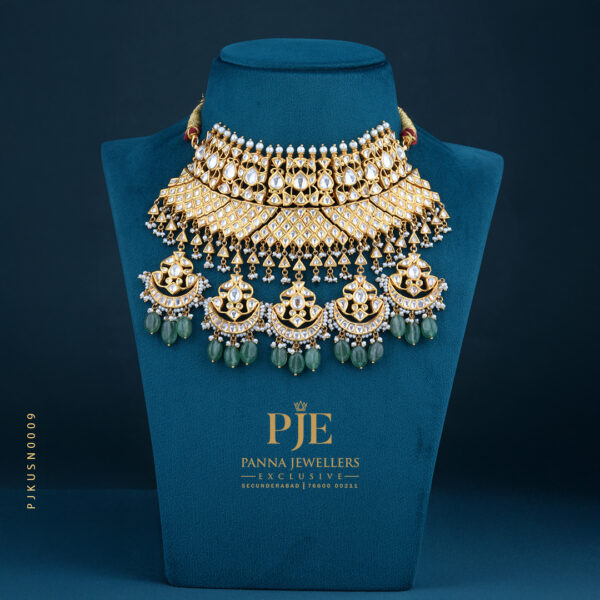 KUNDAN SHORT NECKLACE