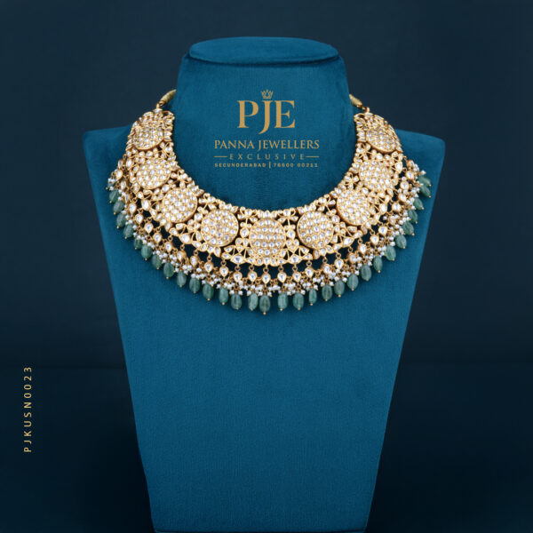 KUNDAN SHORT NECKLACE