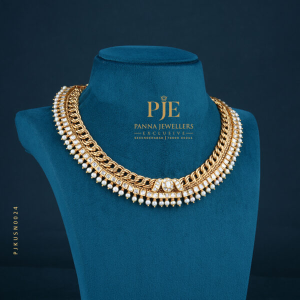 KUNDAN SHORT NECKLACE