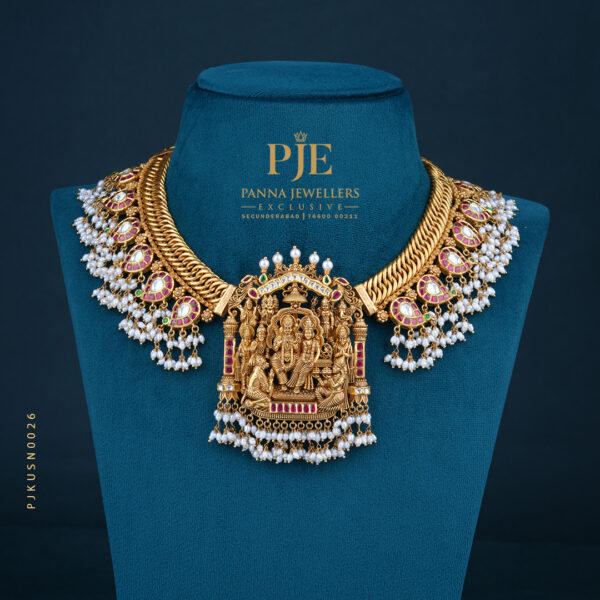 KUNDAN SHORT NECKLACE