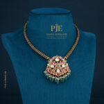 KUNDAN SHORT NECKLACE