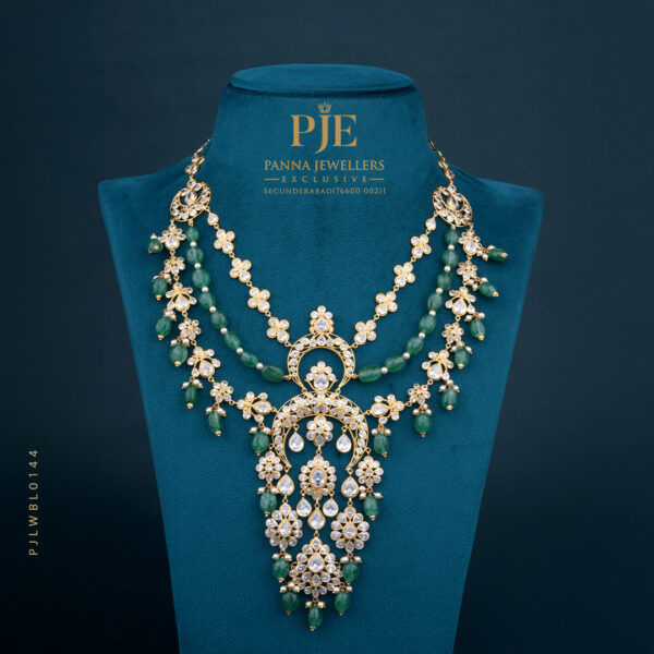 BEADS LONG NECKLACE