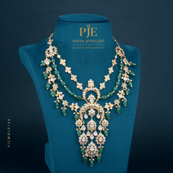 BEADS LONG NECKLACE