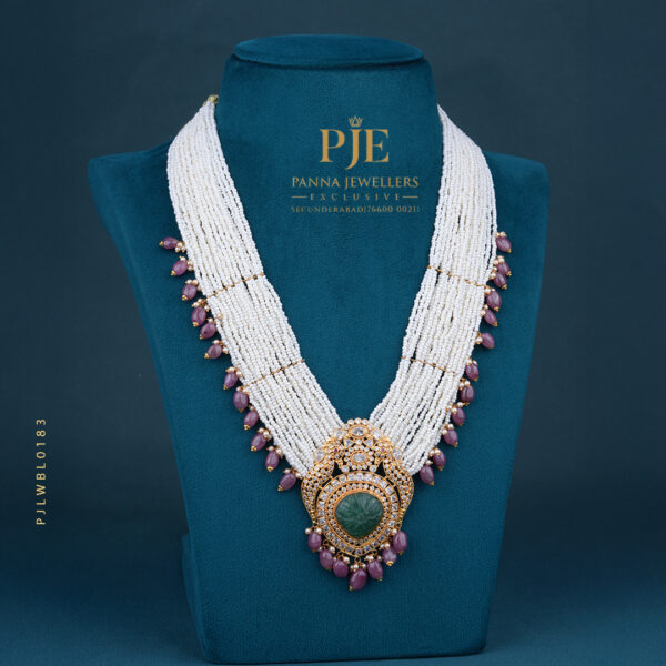 BEADS LONG NECKLACE