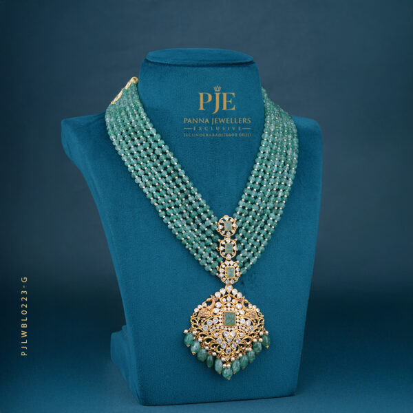 BEADS LONG NECKLACE