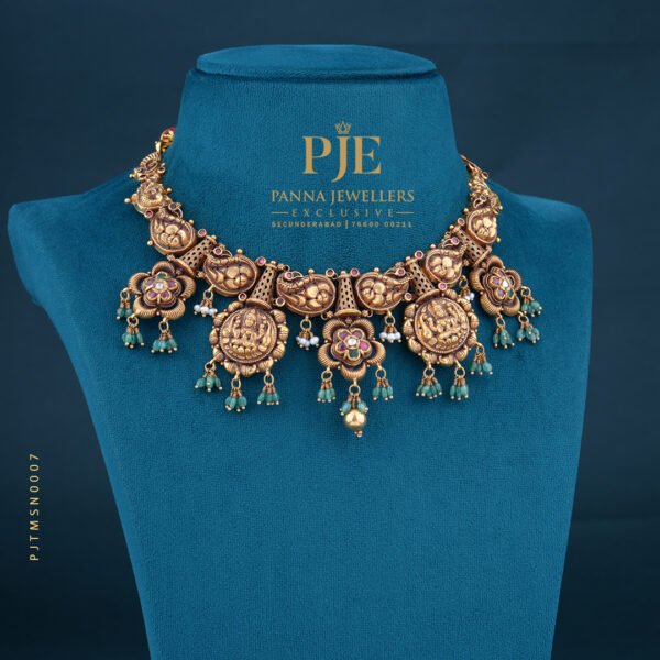 TEMPLE SHORT NECKLACE