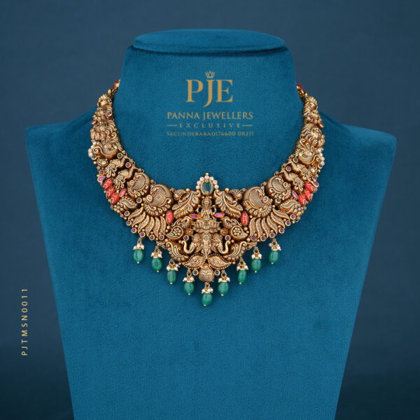 TEMPLE SHORT NECKLACE