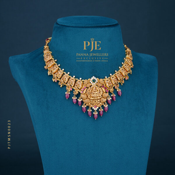 TEMPLE SHORT NECKLACE