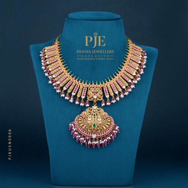 KUNDAN SHORT NECKLACE