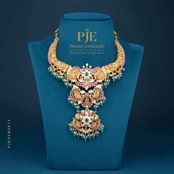 KUNDAN SHORT NECKLACE