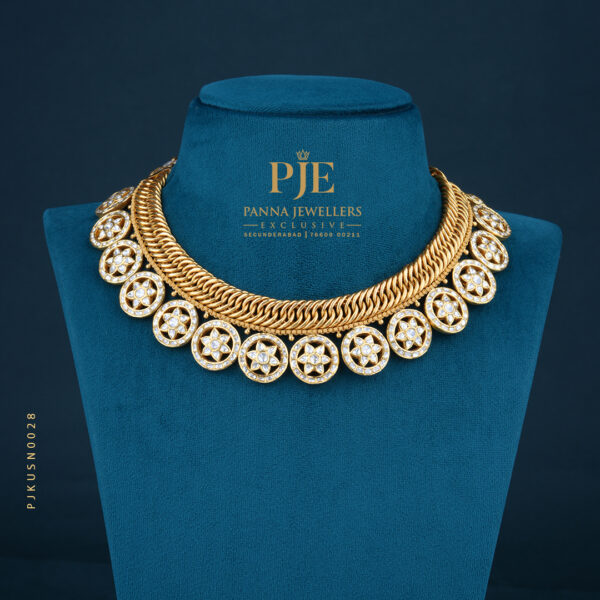 KUNDAN SHORT NECKLACE
