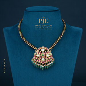 KUNDAN SHORT NECKLACE