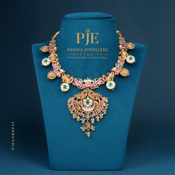 KUNDAN SHORT NECKLACE