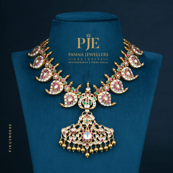 KUNDAN SHORT NECKLACE