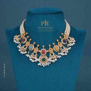 PEARLS SHORT NECKLACE