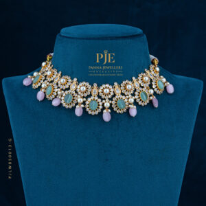 PEARLS SHORT NECKLACE