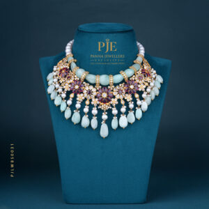 PEARLS SHORT NECKLACE