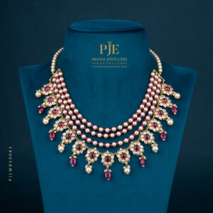 PEARLS SHORT NECKLACE