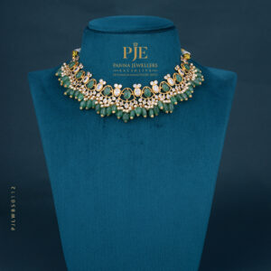PEARLS SHORT NECKLACE
