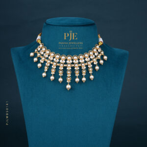 PEARLS SHORT NECKLACE