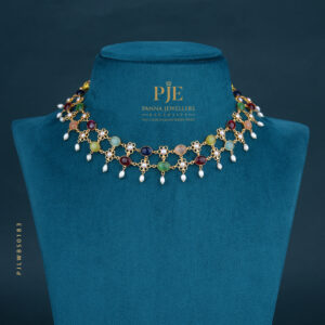 PEARLS SHORT NECKLACE