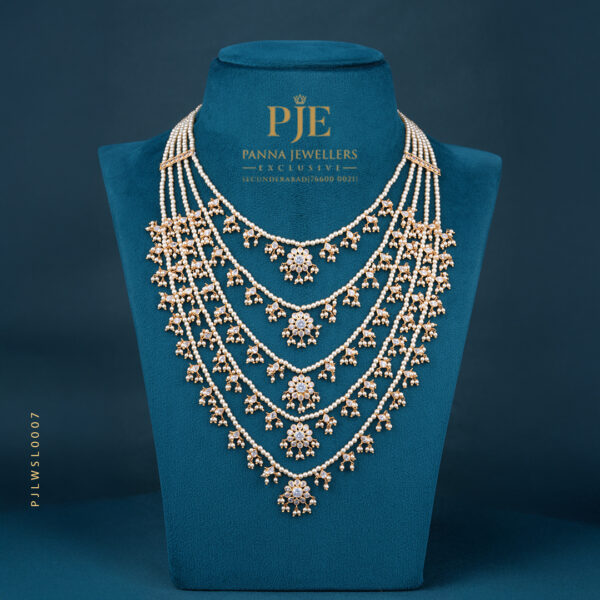 PEARLS SATHLADA NECKLACE