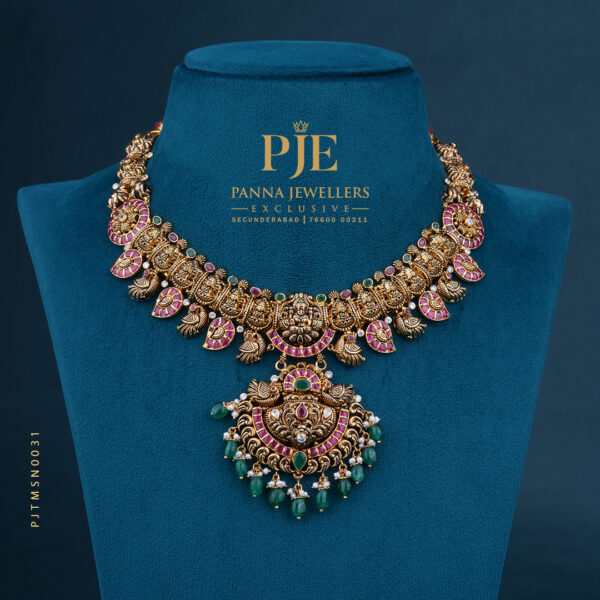 TEMPLE SHORT NECKLACE