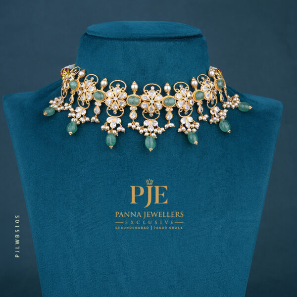 Pearls Short Necklace