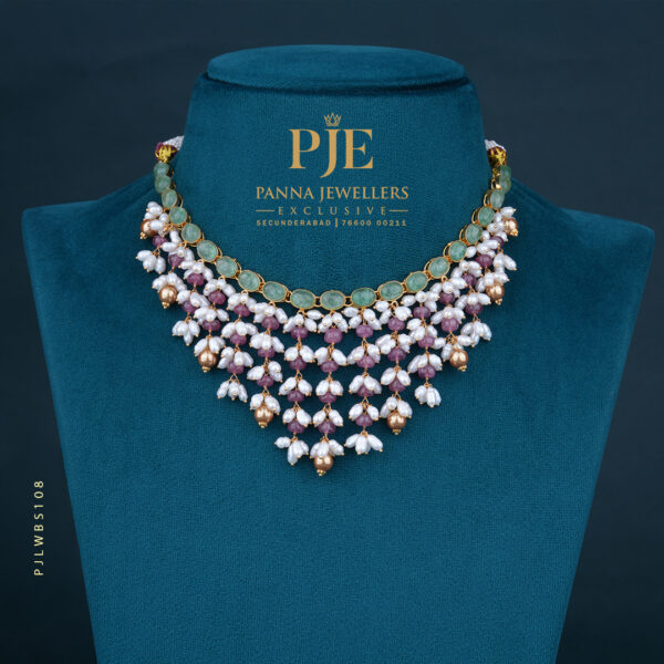 Pearls Short Necklace