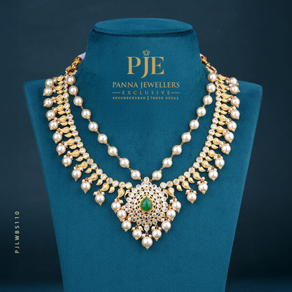 Pearls Short Necklace