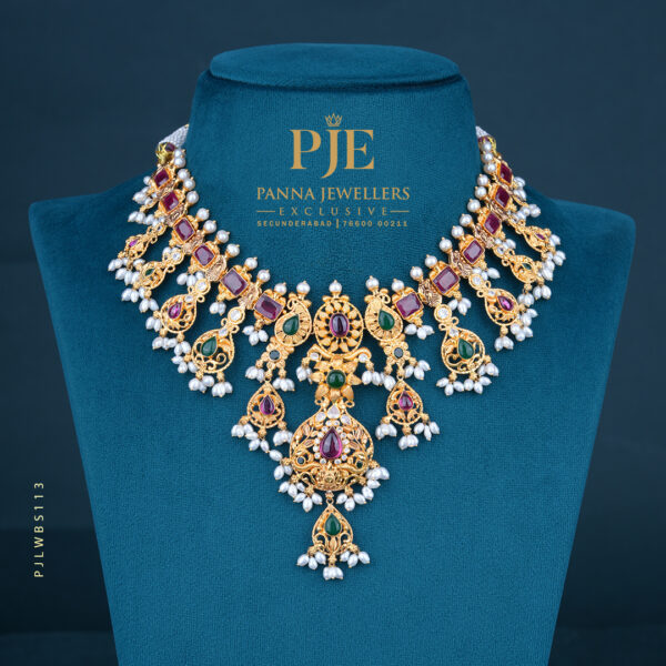 Pearls Short Necklace