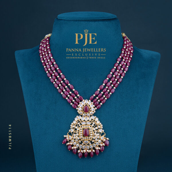Pearls Short Necklace