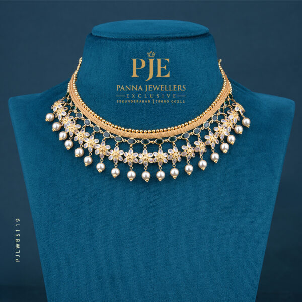 Pearls Short Necklace