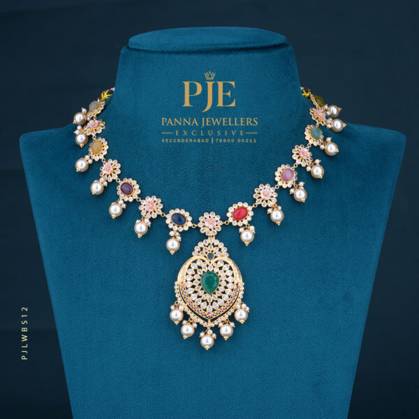 Pearls Short Necklace