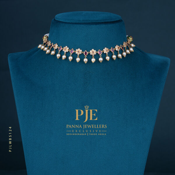 Pearls Short Necklace