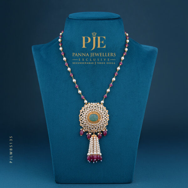 Pearls Short Necklace