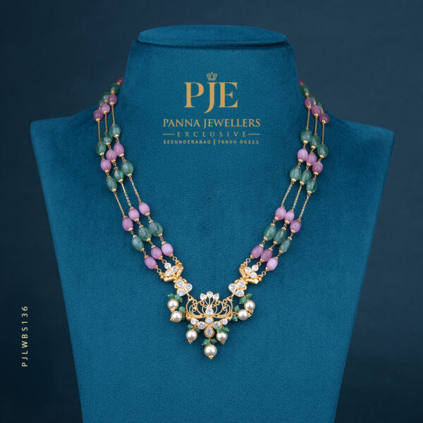 Pearls Short Necklace